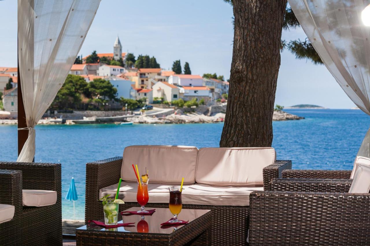 Hotel Zora Pavilions Primošten Exterior foto